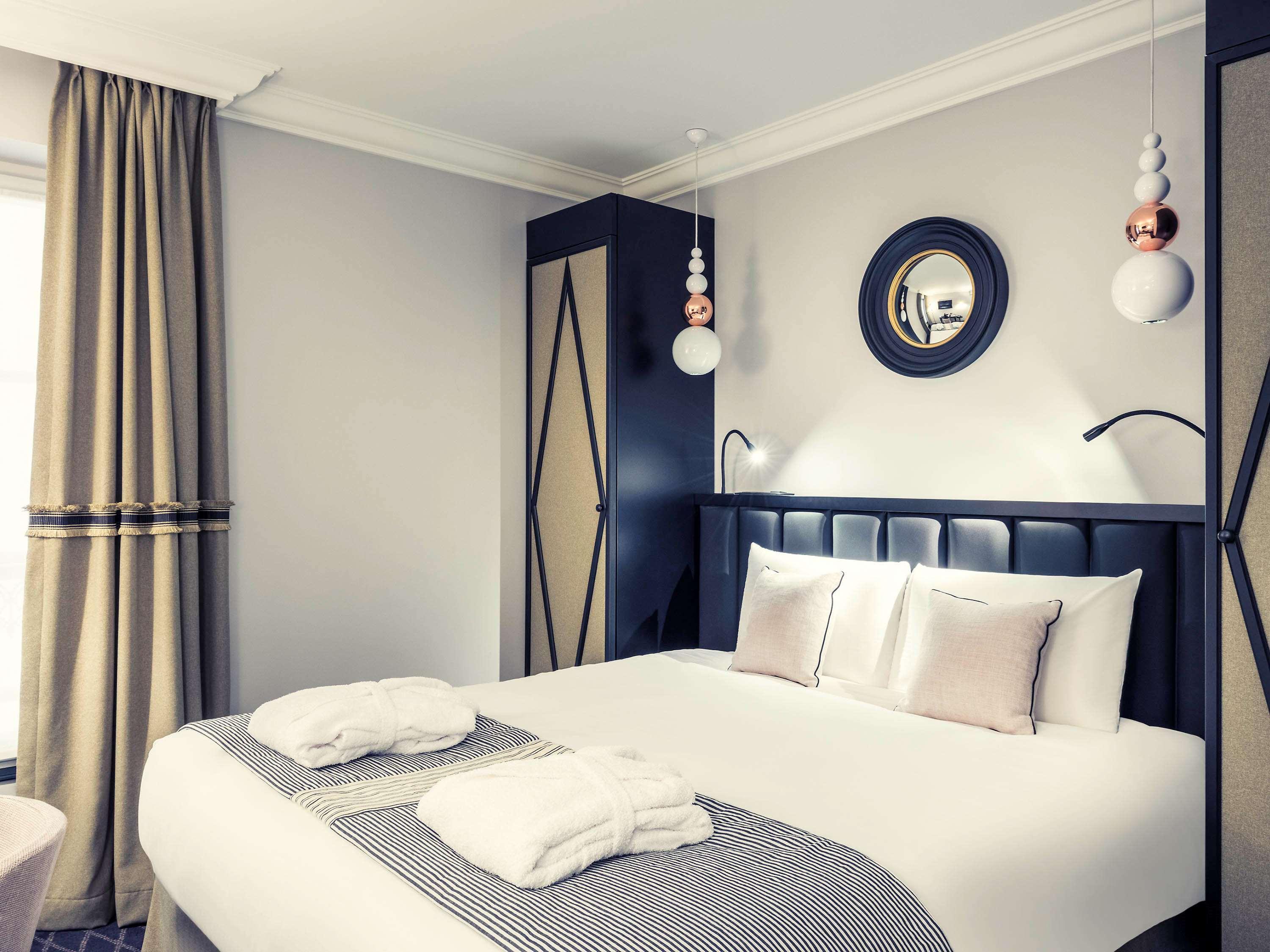 Mercure Paris Arc De Triomphe Wagram Exterior photo