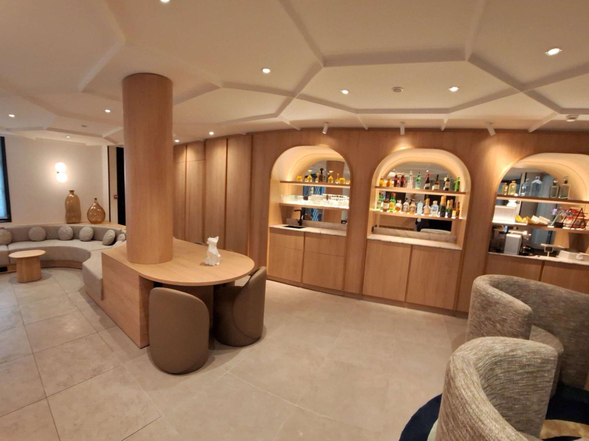 Mercure Paris Arc De Triomphe Wagram Exterior photo