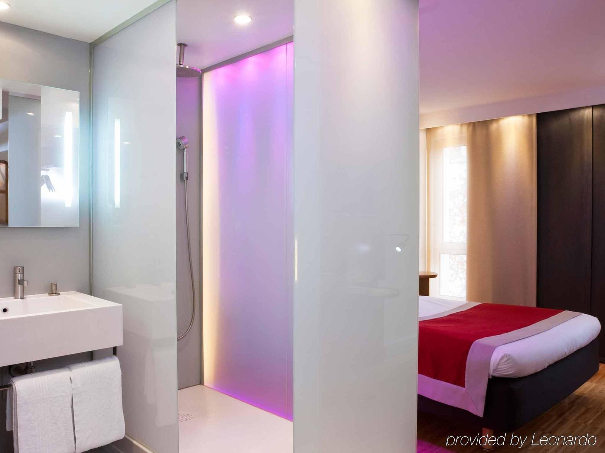 Mercure Paris Arc De Triomphe Wagram Exterior photo