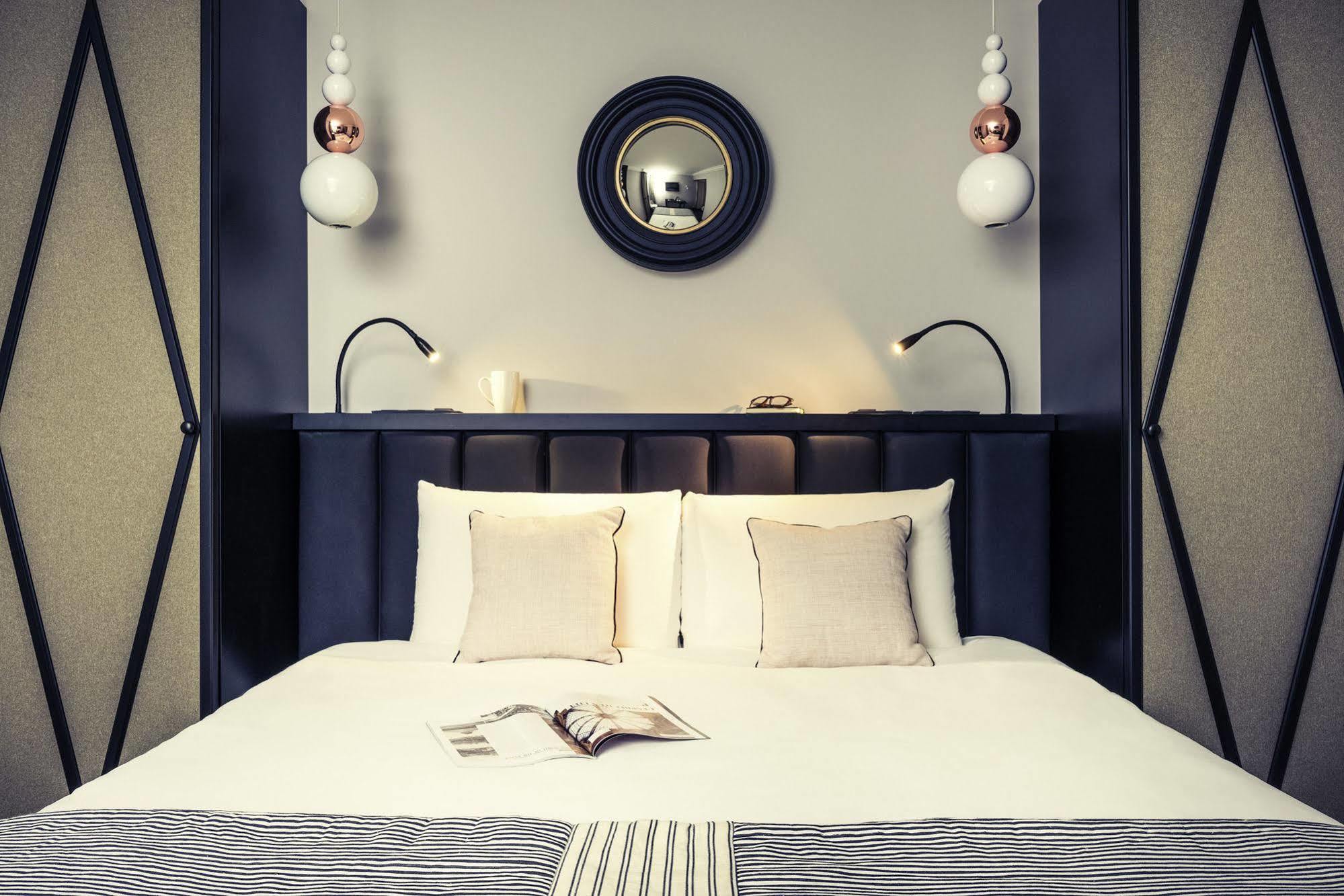 Mercure Paris Arc De Triomphe Wagram Exterior photo