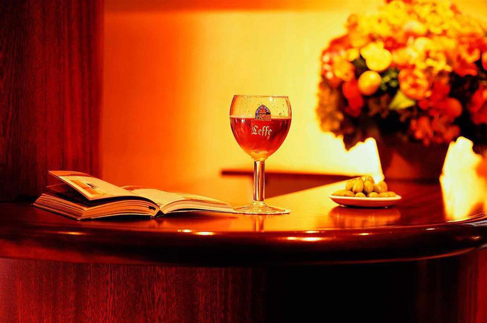 Mercure Paris Arc De Triomphe Wagram Interior photo